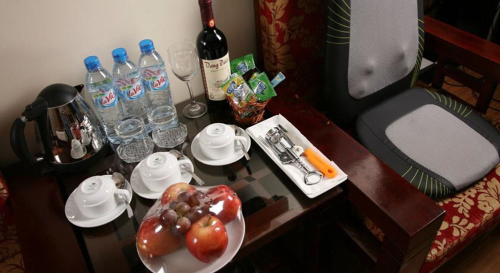 Aquarius Grand Hotel Hanoi Room photo