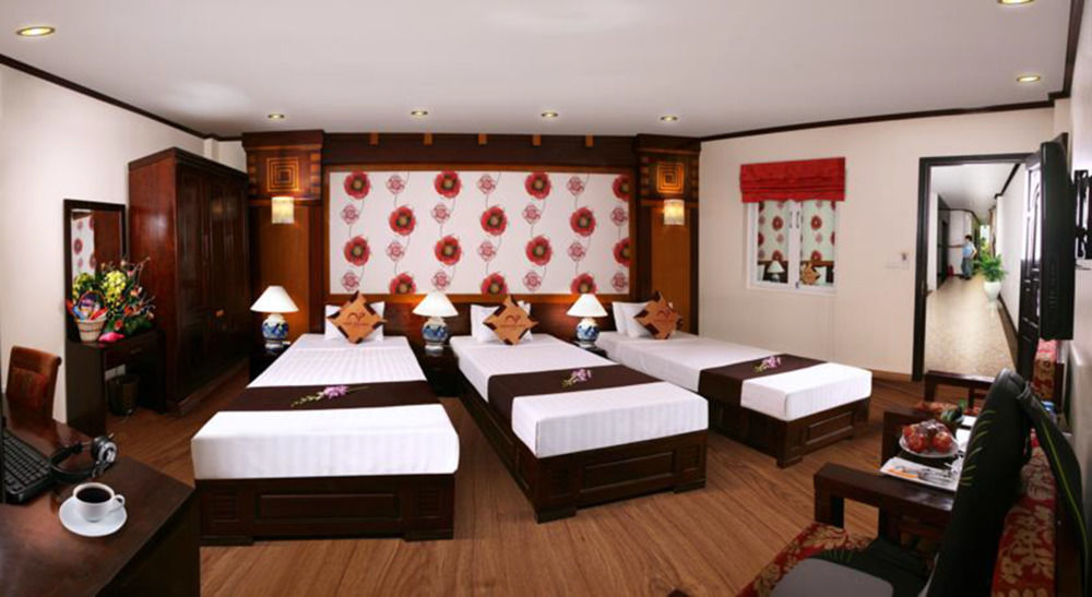 Aquarius Grand Hotel Hanoi Room photo